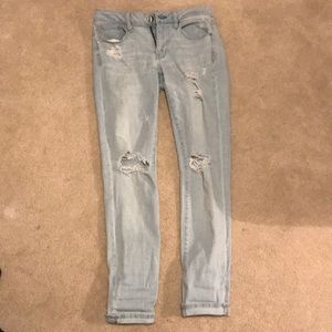 AEO Light-wash Jeans